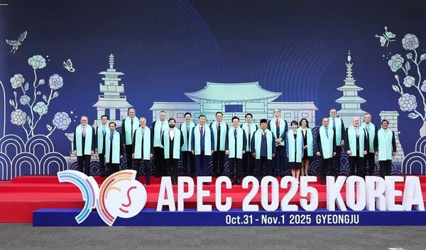 习近平APEC峰会讲话：中国将全面实施碳排放总量和强度双控制度